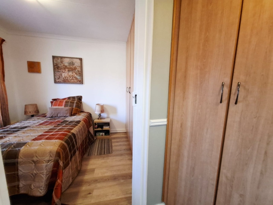 2 Bedroom Property for Sale in Langenhovenpark Free State